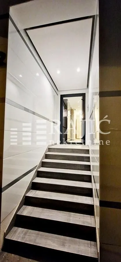 Rent, two bedroom apartment, 48m², Južni Bulevar, Vračar Sve Podlokacije