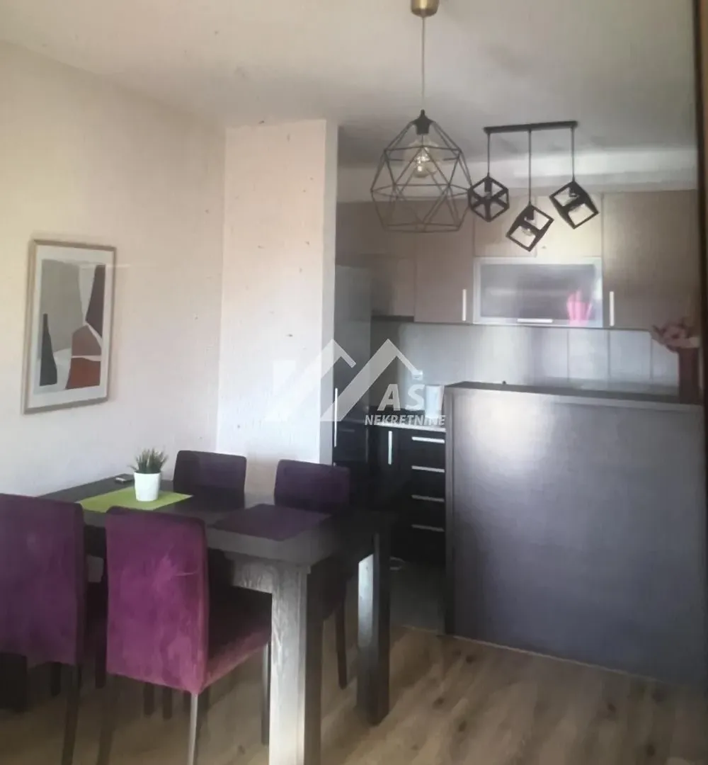Izdavanje, dvosoban stan, 60m², Bulevar Oslobodjenja, Novi Sad Sve Podlokacije