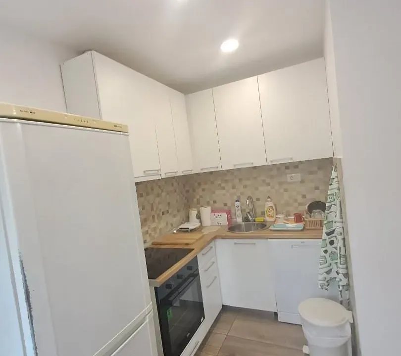 Izdavanje, dvosoban stan, 68m², Autobuska stanica, Podgorica