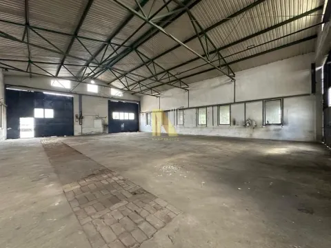 Rent, office space, 300m², Sajlovo, Novi Sad Sve Podlokacije - image 1