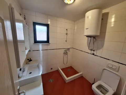 Rent, house, 110m², Stari Aerodrom, Podgorica - image 11