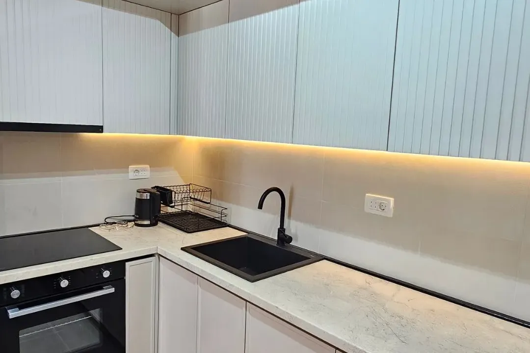 Izdavanje, dvosoban stan, 65m², Pobrežje, Podgorica