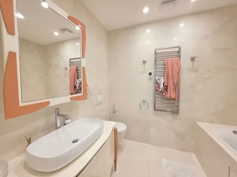 Prodaja, četvorosoban stan, 562m², Budva, Crna Gora - image 22