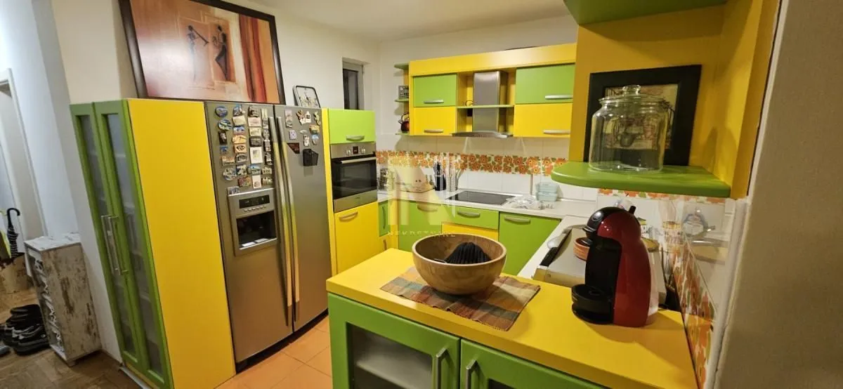 Izdavanje, četvorosoban stan, 92m², Spens, Novi Sad Sve Podlokacije