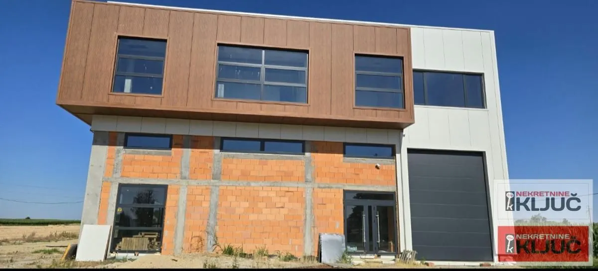 Rent, office space, 1220m², Čenej, Novi Sad Sve Podlokacije