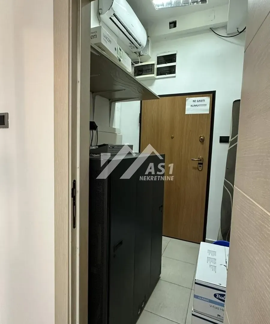 Rent, office space, 280m², Bulevar Oslobodjenja, Novi Sad Sve Podlokacije