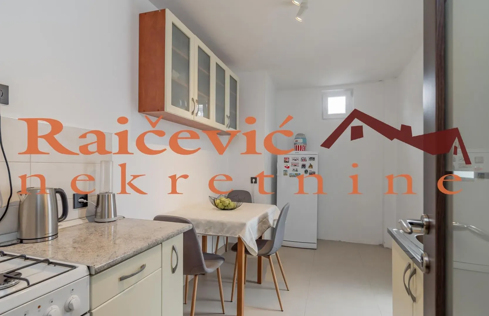 Sale, three bedroom apartment, 68m², Stari Grad, Beograd