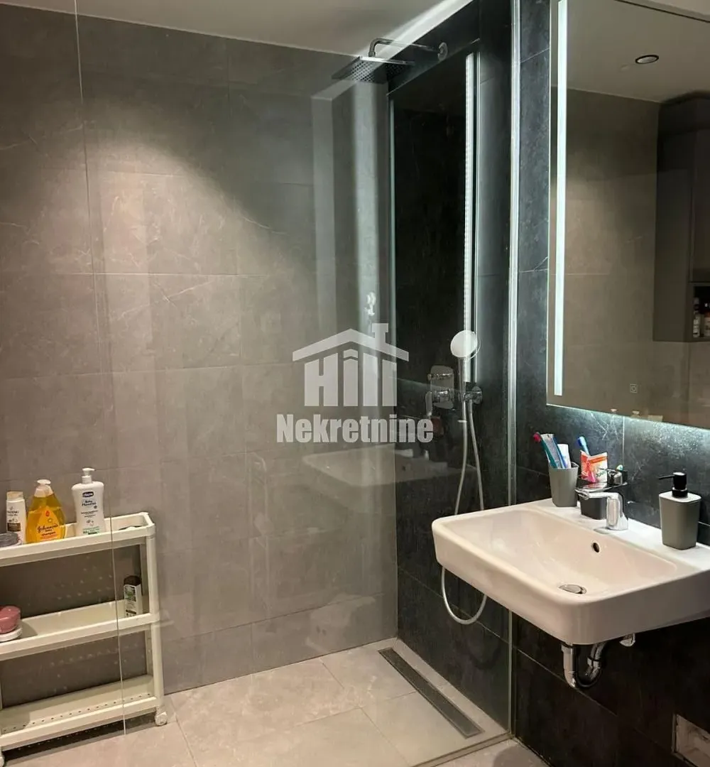 Sale, three bedroom apartment, 69m², Vidikovački venac, Rakovica