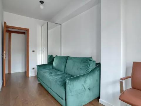 Izdavanje, dvosoban stan, 90m², Centar, Podgorica - image 9