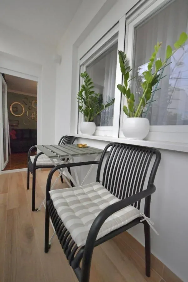 Izdavanje, dvosoban stan, 50m², Podbara, Novi Sad Sve Podlokacije