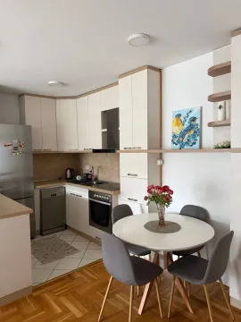 Rent, two bedroom apartment, 56m², 1 maj, Podgorica - image 5
