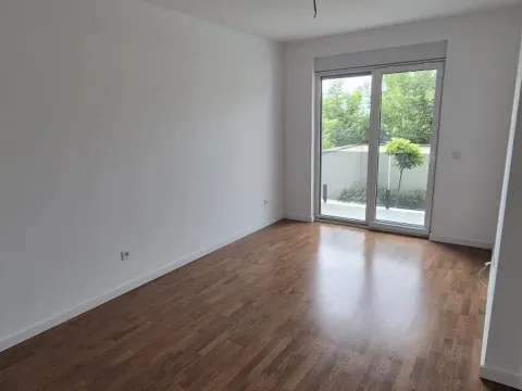 Prodaja, četvorosoban stan, 130m², Novo naselje, Novi Sad - image 24
