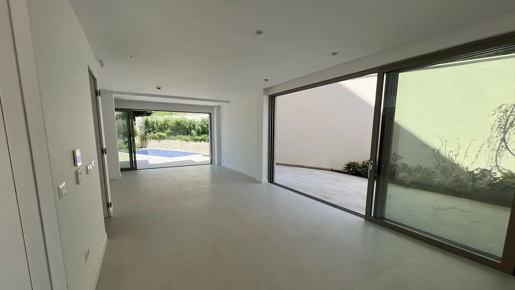 Prodaja, trosoban stan, 246m², Tivat, Crna Gora
