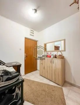 Prodaja, jednosoban stan, 55m², Stari Aerodrom, Podgorica - image 8