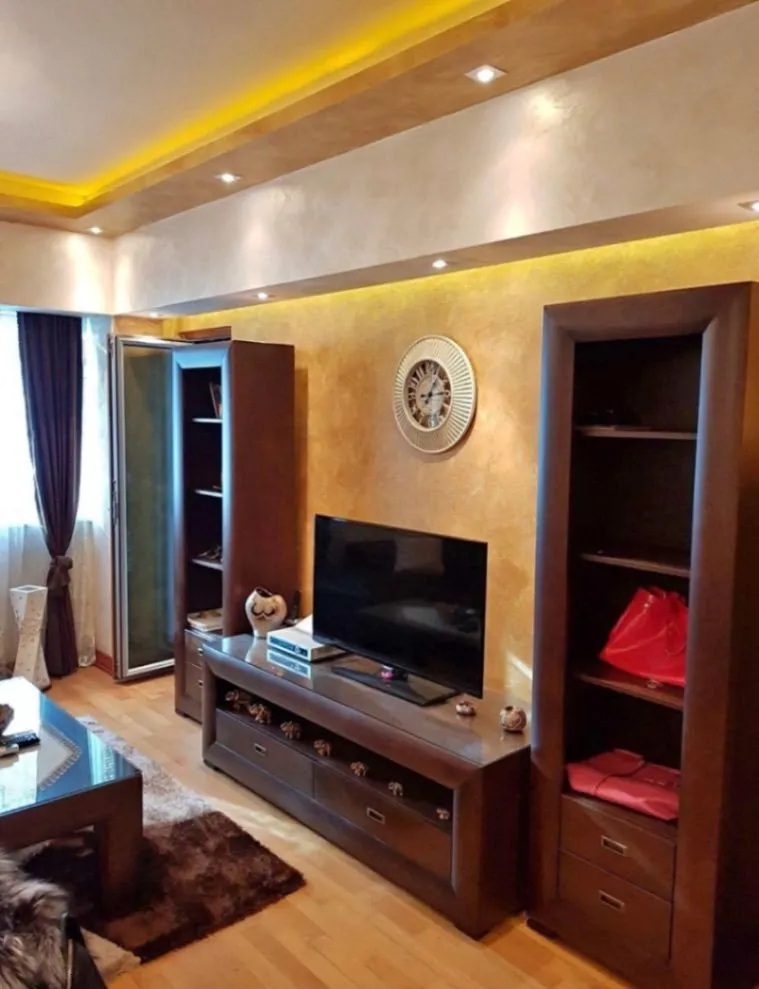 Izdavanje, jednosoban stan, 45m², Centar, Podgorica