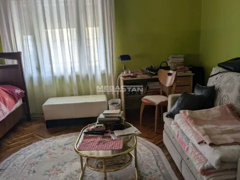 Izdavanje, jednosoban stan, 47m², Kalenić Pijaca, Vračar Sve Podlokacije