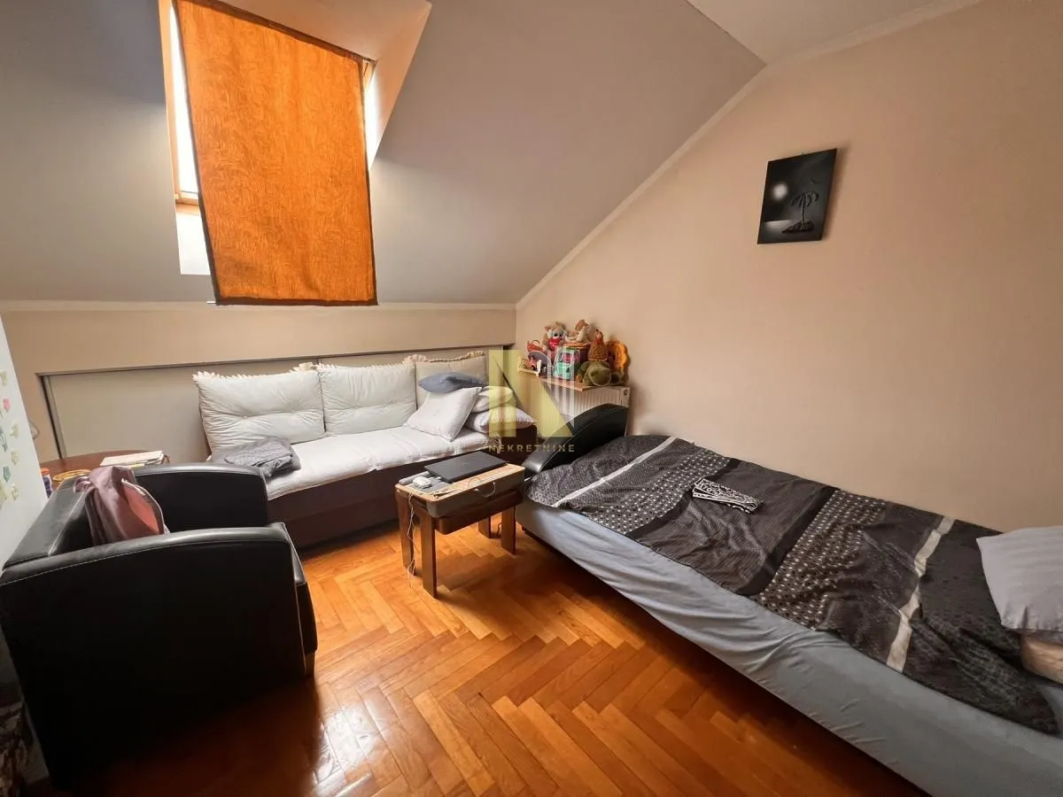 Prodaja, četvorosoban stan, 121m², Sajmište, Novi Sad