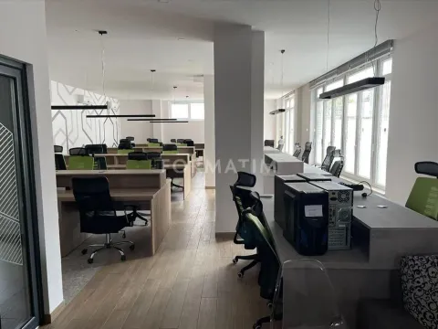 Poslovni prostor in Bulbulder