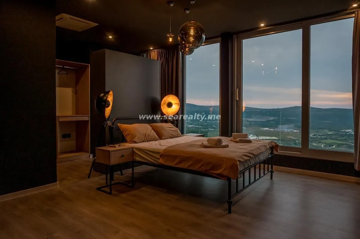 Prodaja, kuća, 280m², Tivat, Crna Gora