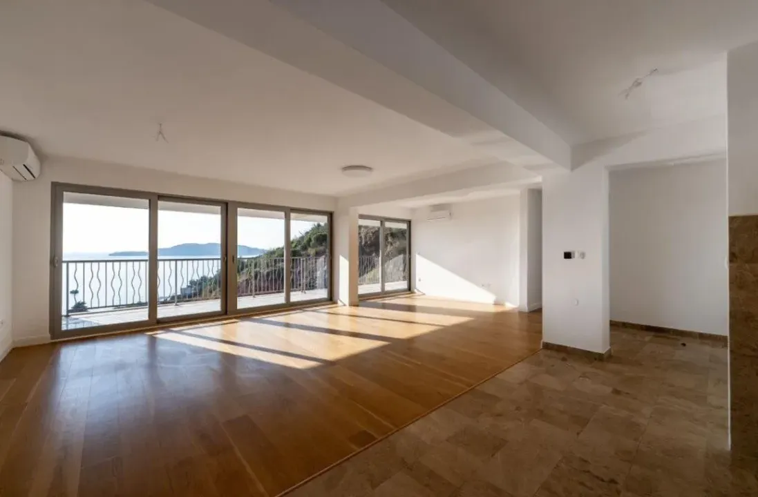 Sale, three bedroom apartment, 160m², Pržno, Budva