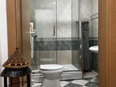 Prodaja, dvosoban stan, 40m², Adamovićevo Naselje, Novi Sad Sve Podlokacije - image 4