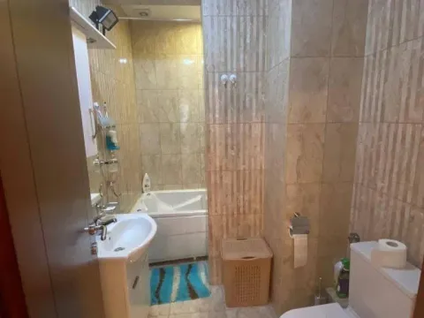 Rent, one bedroom apartment, 70m², Bečići, Budva - image 10