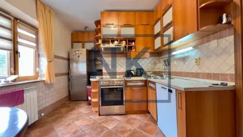 Rent, house, 300m², Ibričevina, Podgorica - image 6
