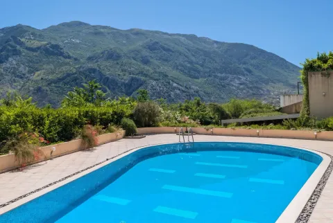 Prodaja, trosoban stan, 92m², Muo, Kotor - image 9