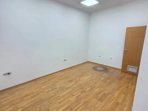 Rent, office space, 120m², Preko Morače, Podgorica - image 5