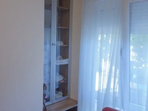 Rent, one bedroom apartment, 39m², Podgorica, Crna Gora - image 9