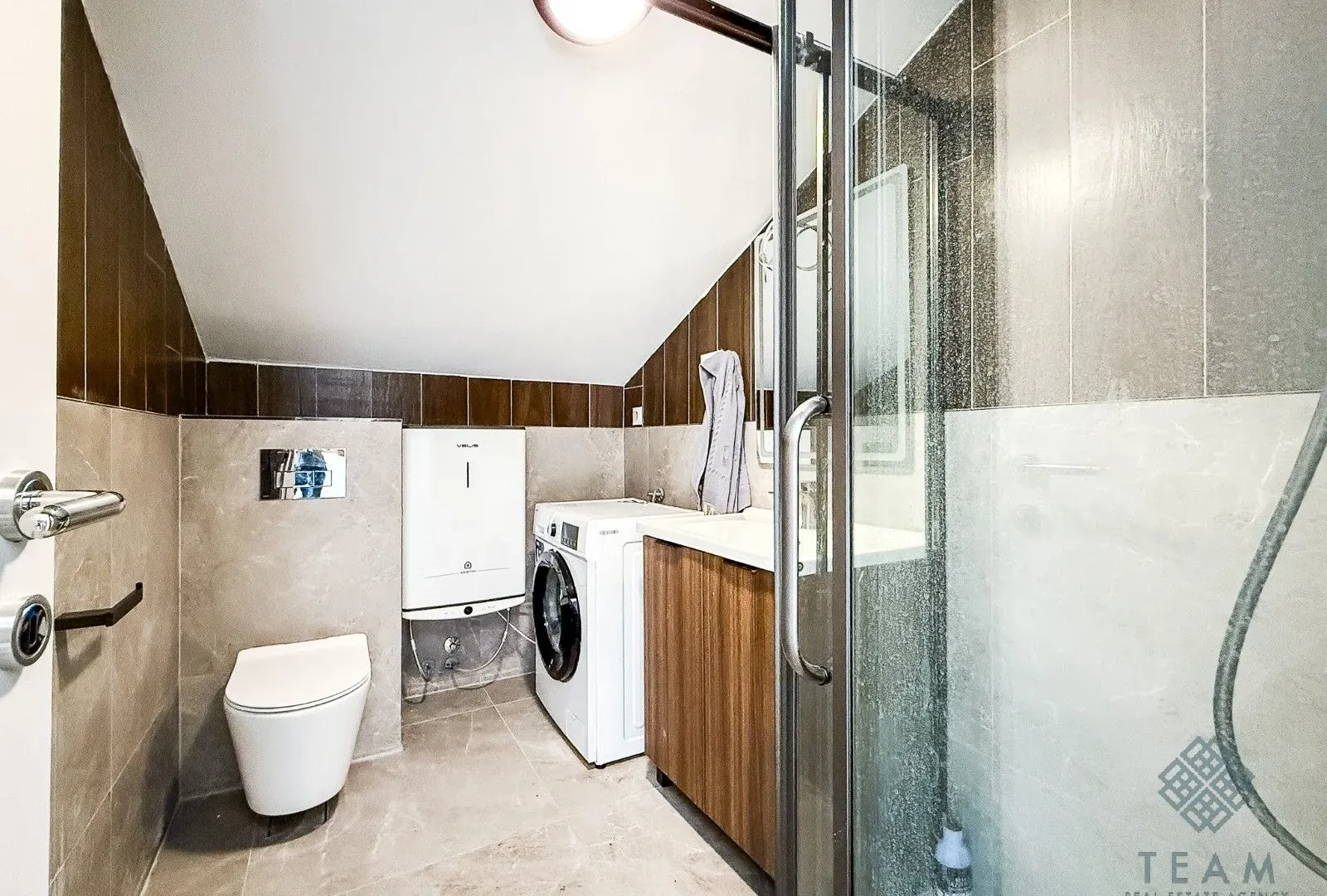 Prodaja, garsonjera, 45m², Tološi, Podgorica