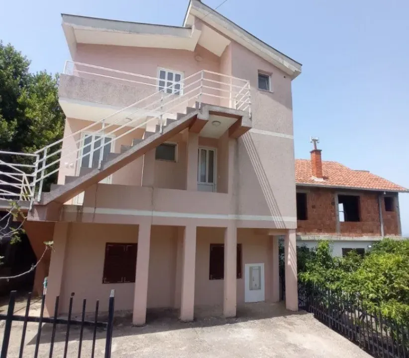 Sale, house, 180m², Utjeha, Bar