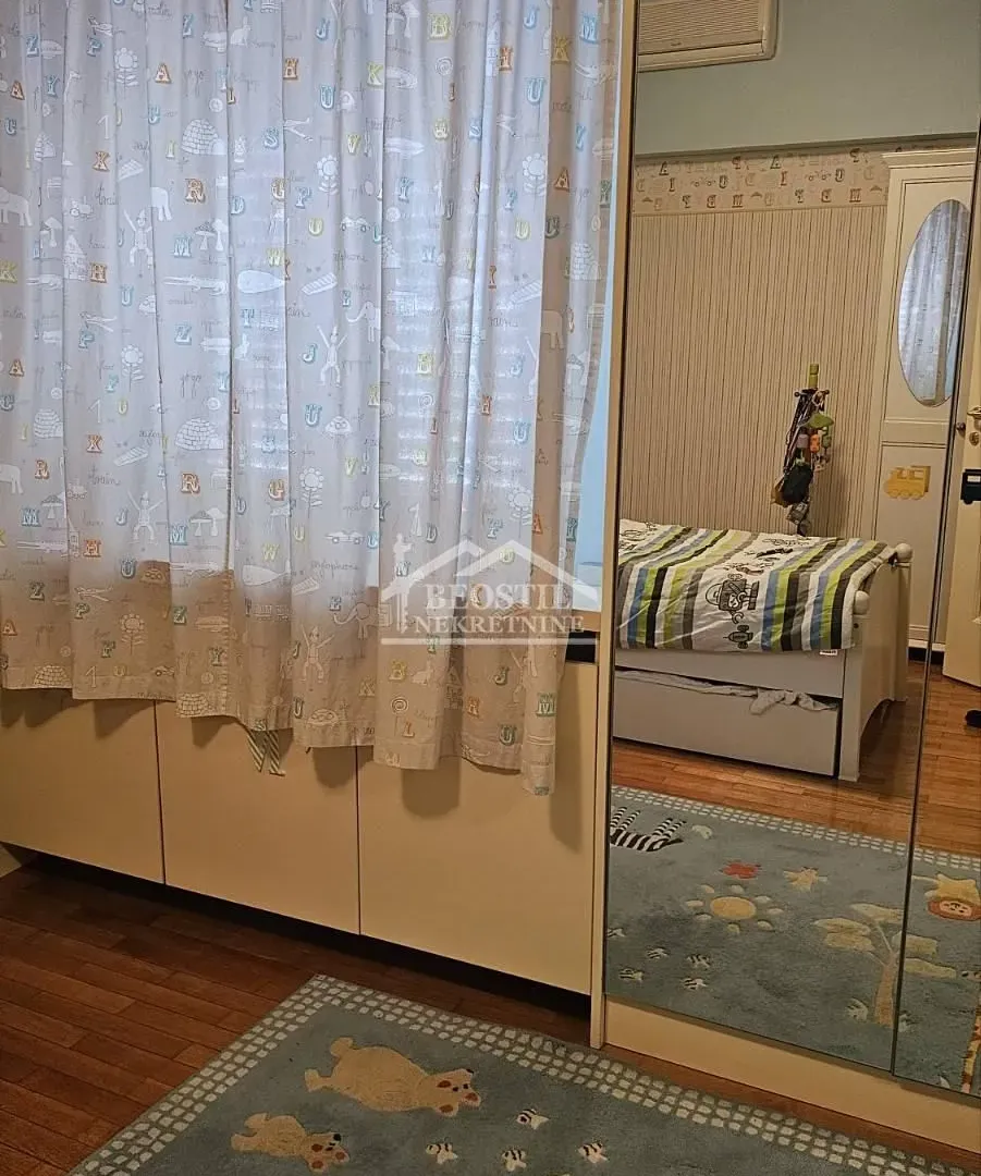 Izdavanje, stan, 191m², Stari Grad, Beograd