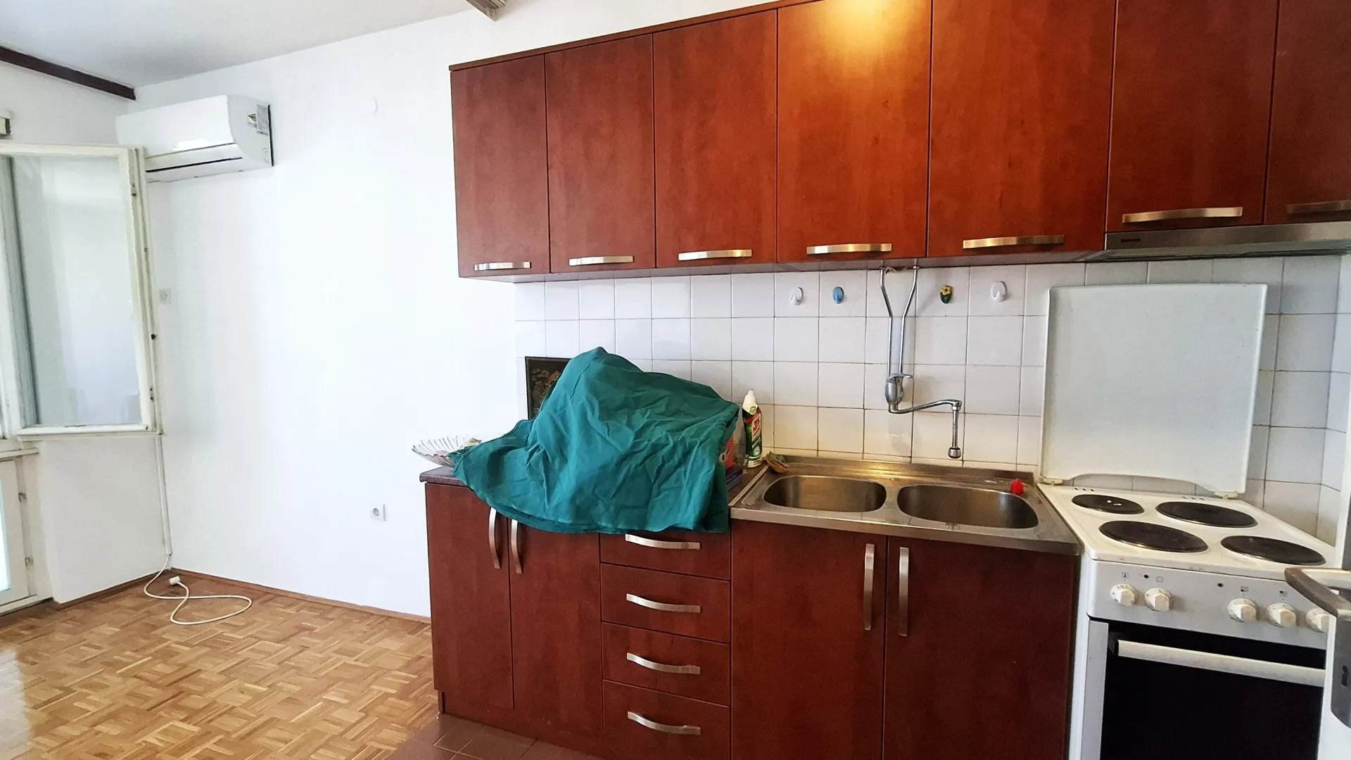 Sale, two bedroom apartment, 66m², Centar, Bar