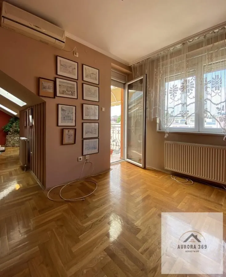 Prodaja, trosoban stan, 100m², Betanija, Novi Sad Sve Podlokacije