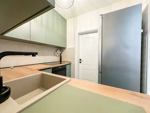 Izdavanje, trosoban stan, 80m², Stari Aerodrom, Podgorica - image 4