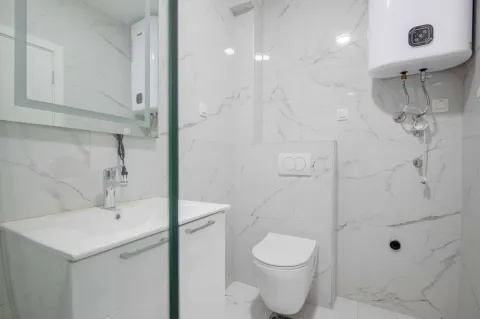 Prodaja, dvosoban stan, 65m², Centar, Bar - image 11