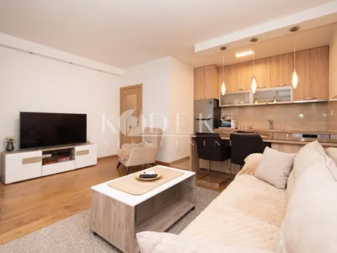 Izdavanje, jednosoban stan, 49m², Pobrežje, Podgorica - image 4