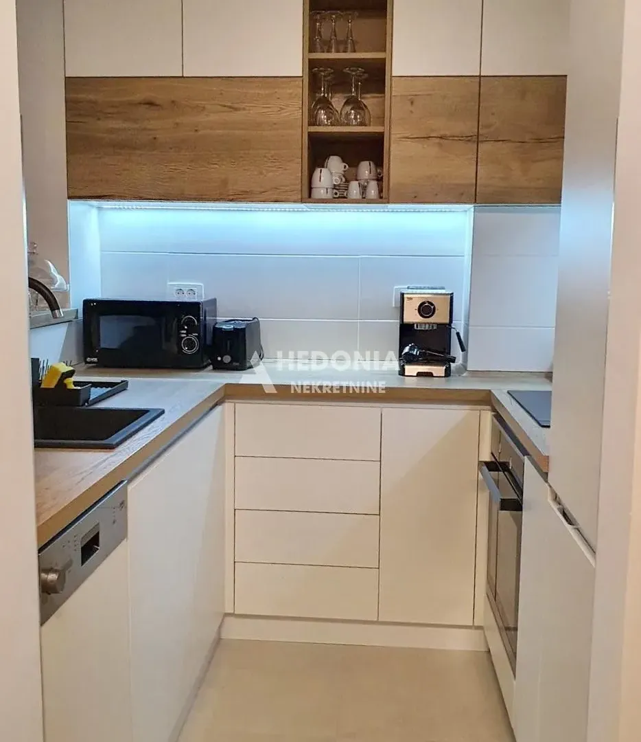 Rent, two bedroom apartment, 42m², Novi Beograd Blok 65, Novi Beograd Sve Podlokacije