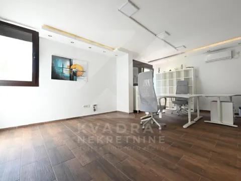 Rent, office space, 80m², Blok 5, Podgorica - image 5