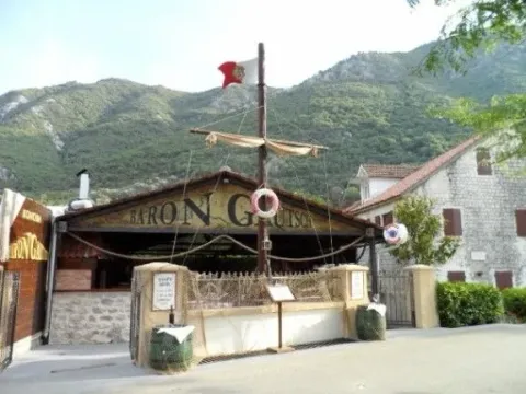 Izdavanje, ugostiteljski objekat, 170m², Donji Stoliv, Kotor - image 2