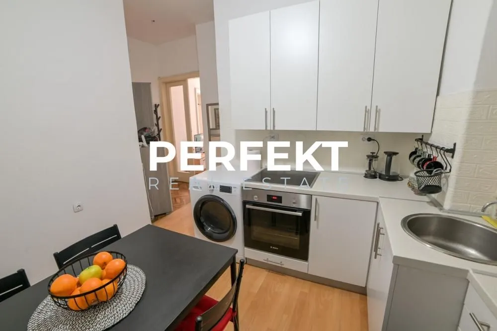 Sale, two bedroom apartment, 43m², Stari Grad, Beograd