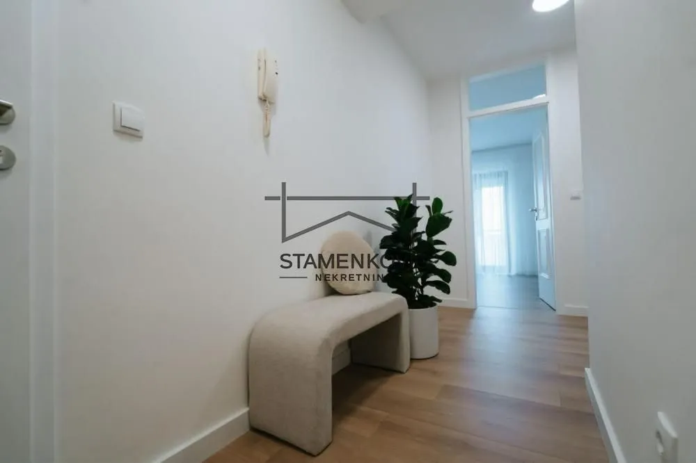 Prodaja, trosoban stan, 74m², Petrovaradin, Novi Sad
