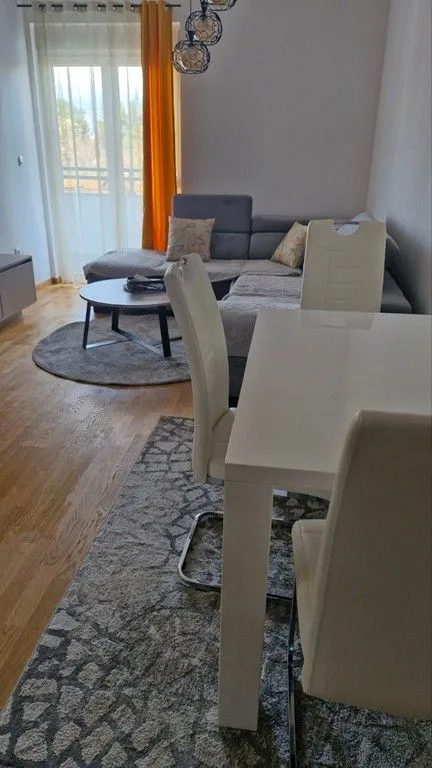 Prodaja, jednosoban stan, 44m², Pobrežje, Podgorica