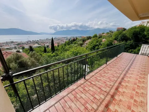Sale, two bedroom apartment, 68m², Centar, Tivat - image 10
