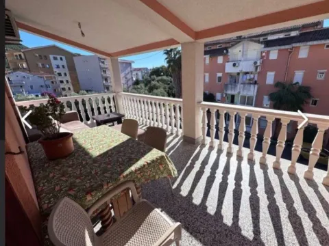Rent, two bedroom apartment, 80m², Budva, Crna Gora - image 2