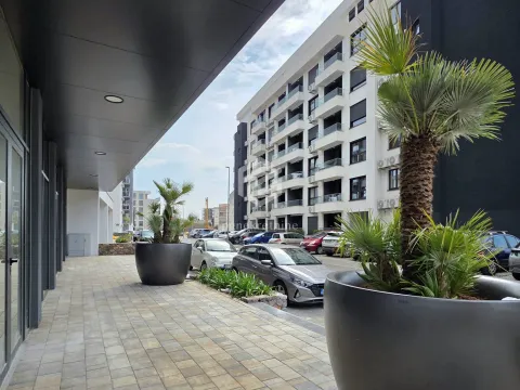 Rent, office space, 55m², Šušanj, Bar - image 4