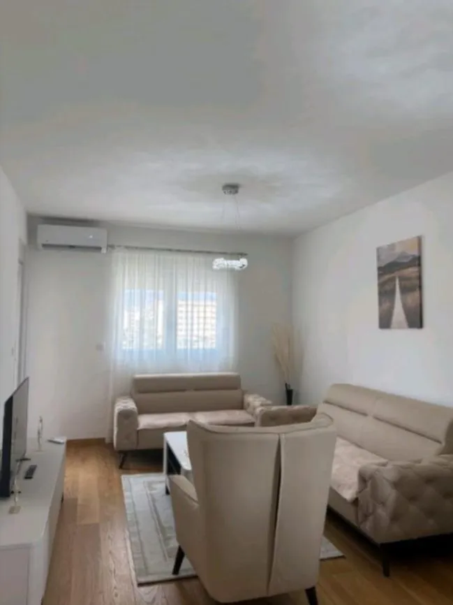 Izdavanje, dvosoban stan, 71m², City Kvart, Podgorica