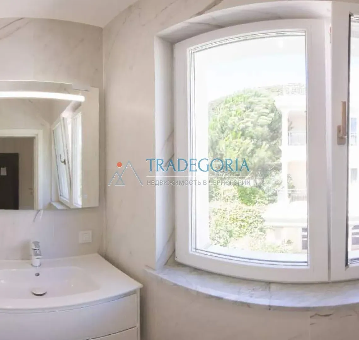Prodaja, trosoban stan, 225m², Đenovići, Herceg Novi