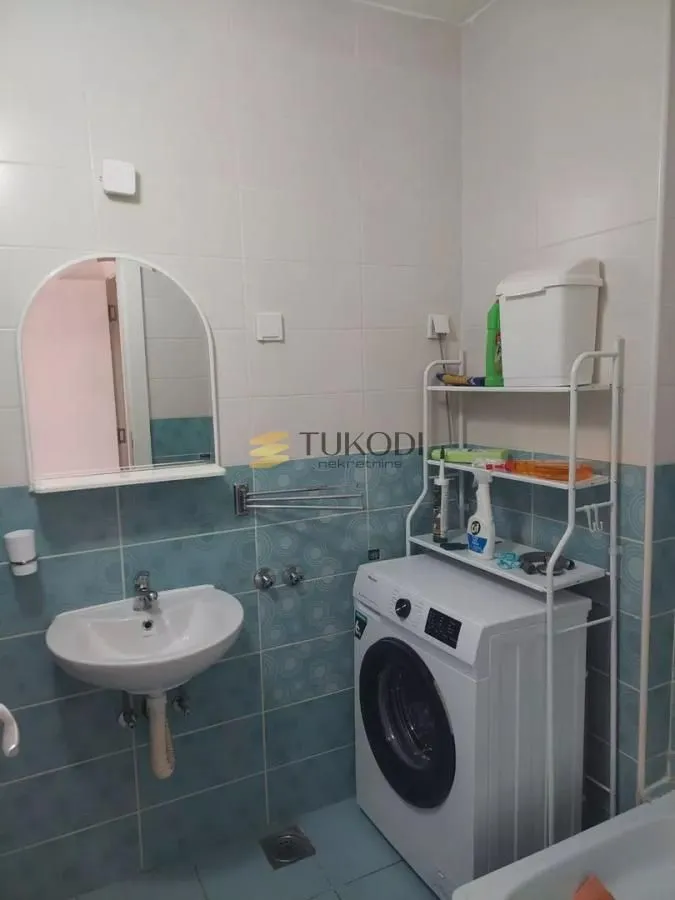 Izdavanje, garsonjera, 21m², Bulevar Evrope, Novi Sad Sve Podlokacije